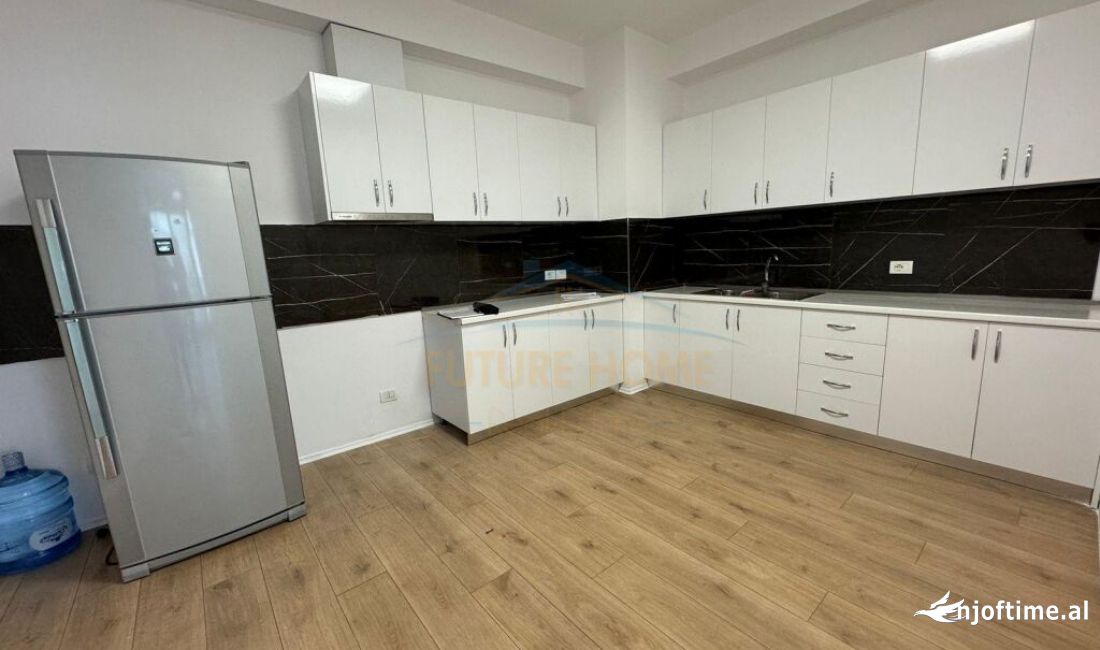 Qera, Ambient, 2+1+2, Bllok - Vendndodhje Premium!