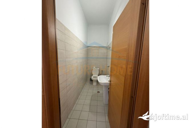 Jepet me Qira Ambient, Rruga Viktor Eftimiu, Vasil Shanto, Tirane