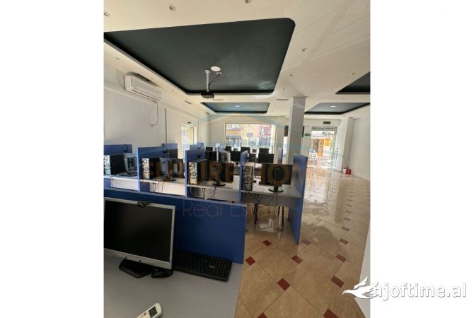 Jepet me Qira Ambient, Rruga Viktor Eftimiu, Vasil Shanto, Tiranë