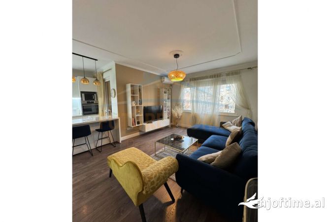 Qera, Apartament 2+1+2+Depo, Rruga e Kosovareve.