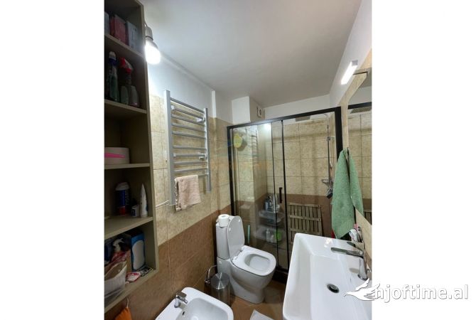 Appartamento in vendita a Tirana 1+1, Arredato