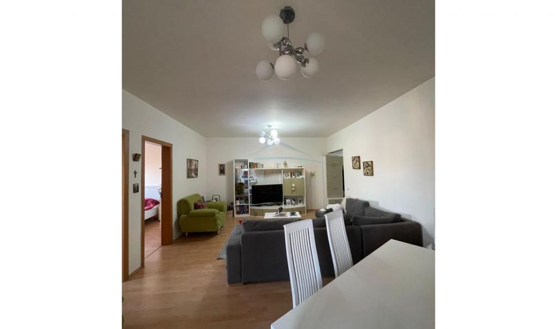 Appartamento in vendita a Tirana 2+1, Arredato