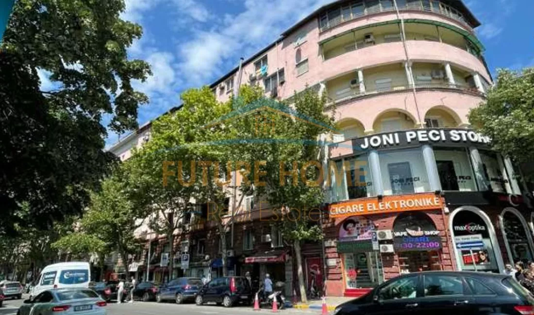 Appartamento in vendita a Tirana 2+1, Arredato