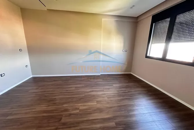 Appartamento in vendita a Tirana 1+1, Vuoto