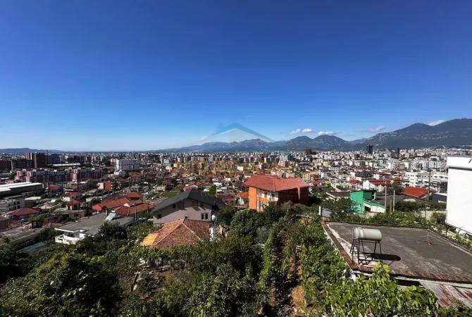 Appartamento in vendita a Tirana 1+1, Vuoto