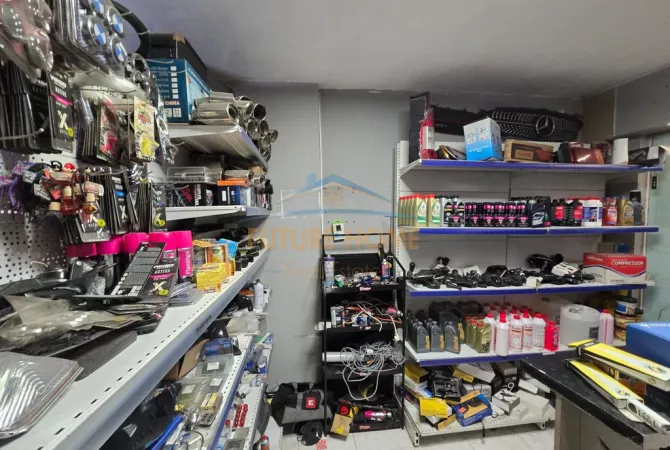 Shitet, Ambient Biznesi, Rruga Dritan Hoxha, Tiranë