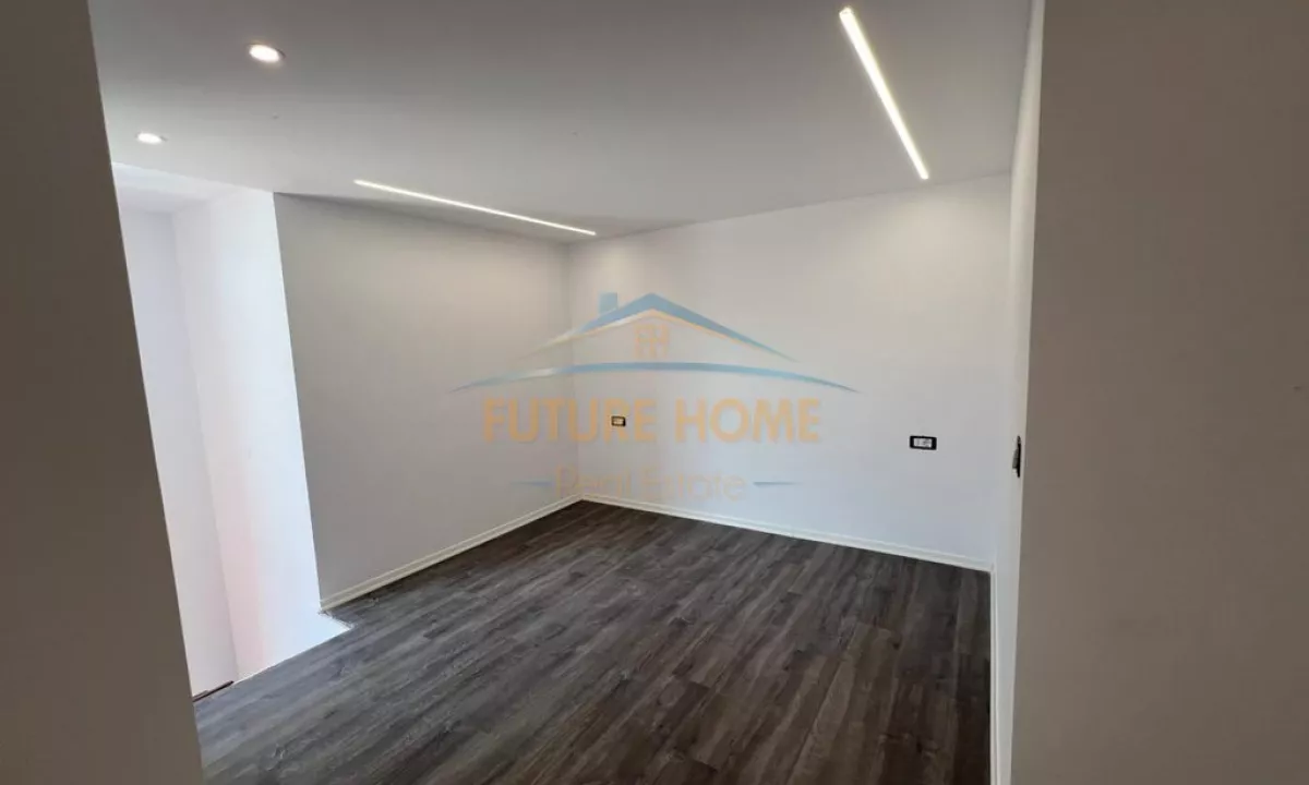 Appartamento in vendita a Tirana 2+1, Arredato