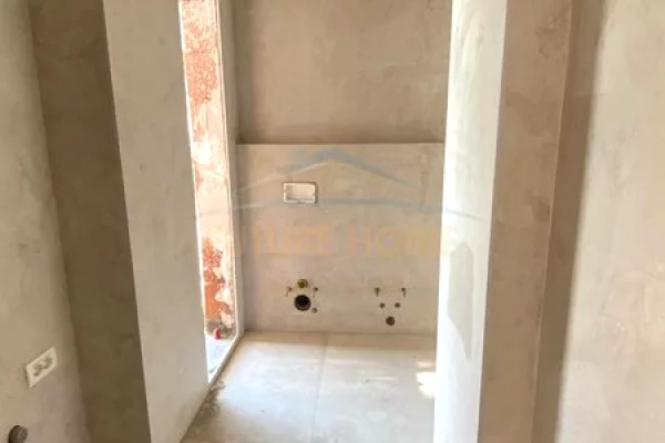 Appartamento in vendita a Tirana 1+1, Vuoto