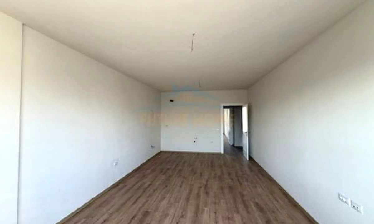 Appartamento in vendita a Tirana 2+1, Vuoto