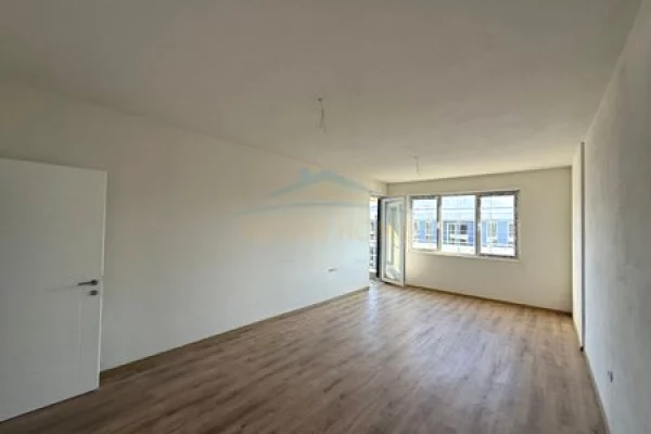 Appartamento in vendita a Tirana 2+1, Vuoto