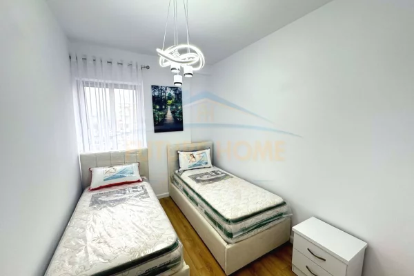 Appartamento in vendita a Tirana 2+1, Arredato