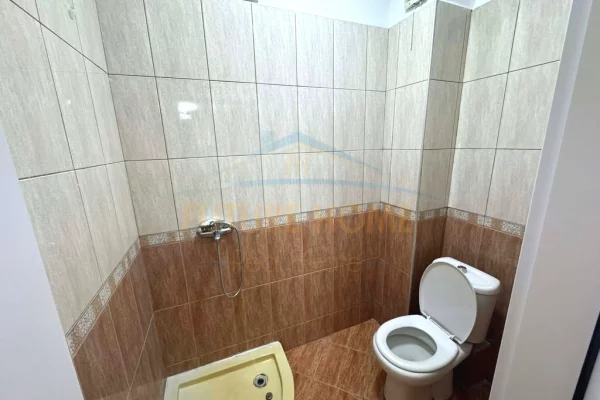 Appartamento in vendita a Tirana 2+1, Arredato