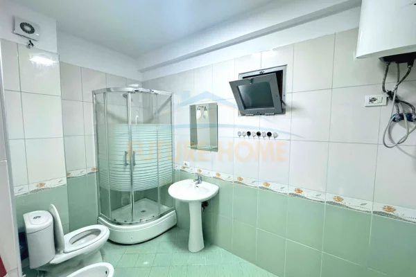 Appartamento in vendita a Tirana 2+1, Arredato