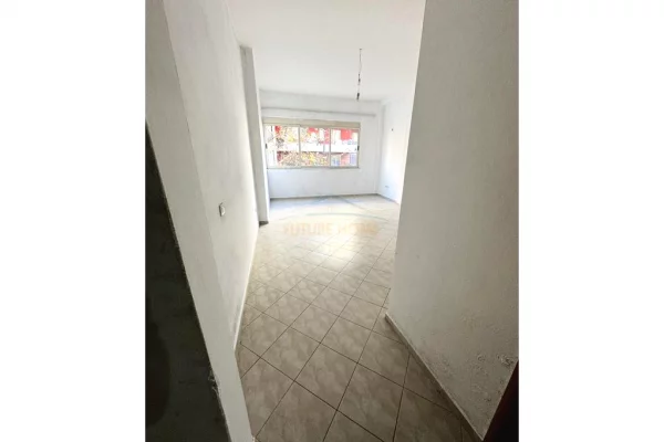 Appartamento in vendita a Tirana 1+1, Vuoto