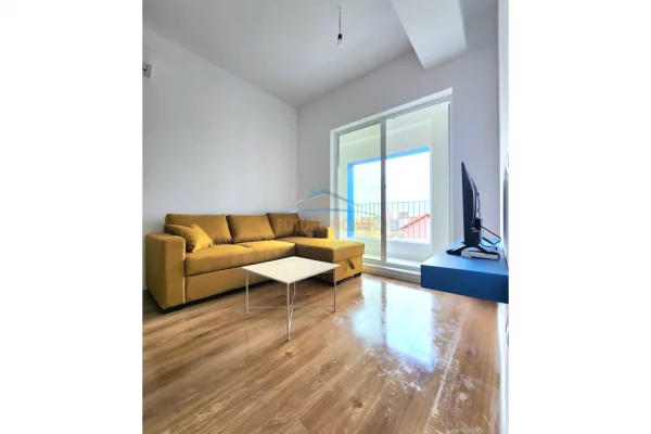 Appartamento in vendita a Tirana 1+1, Arredato