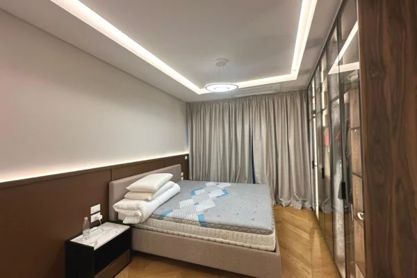 Appartamento in vendita a Tirana 2+1, Arredato