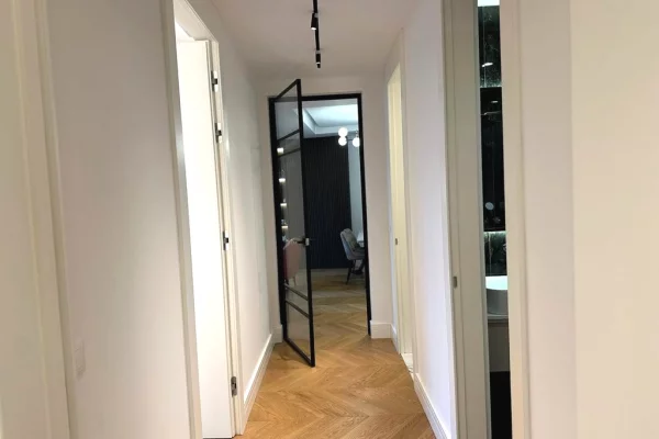 Appartamento in vendita a Tirana 2+1, Arredato