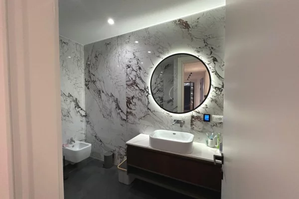 Appartamento in vendita a Tirana 2+1, Arredato