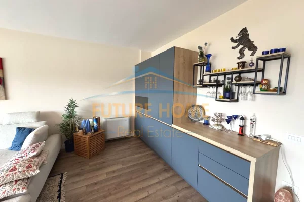 Villa di lusso in vendita a Tirana 4+1, Arredato