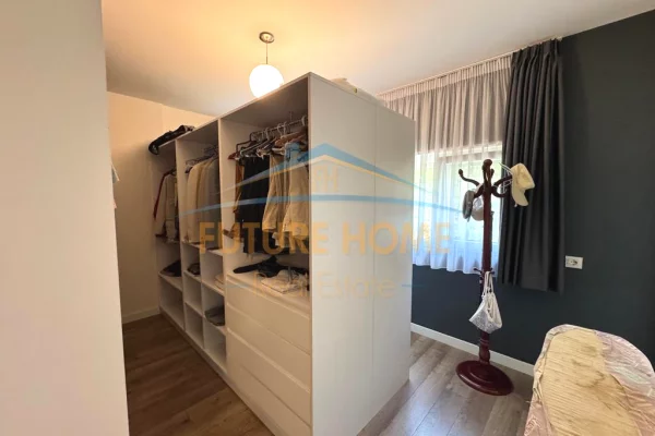 Villa di lusso in vendita a Tirana 4+1, Arredato