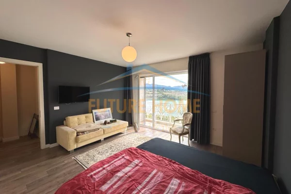 Villa di lusso in vendita a Tirana 4+1, Arredato