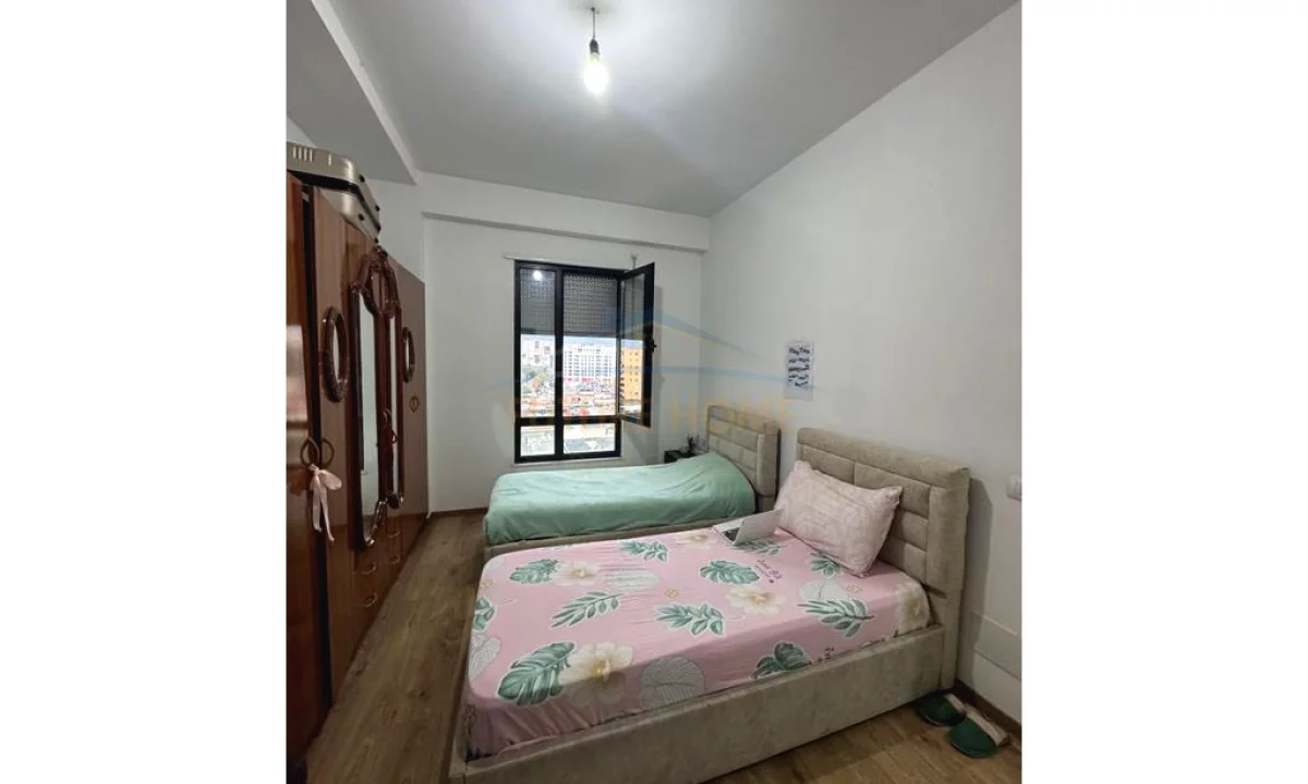 Appartamento in vendita a Tirana 2+1, Arredato