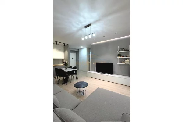 Appartamento in vendita a Tirana 1+1, Arredato