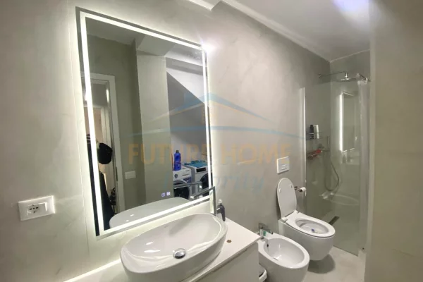 Villa di lusso in vendita a Tirana 3+1, Arredato