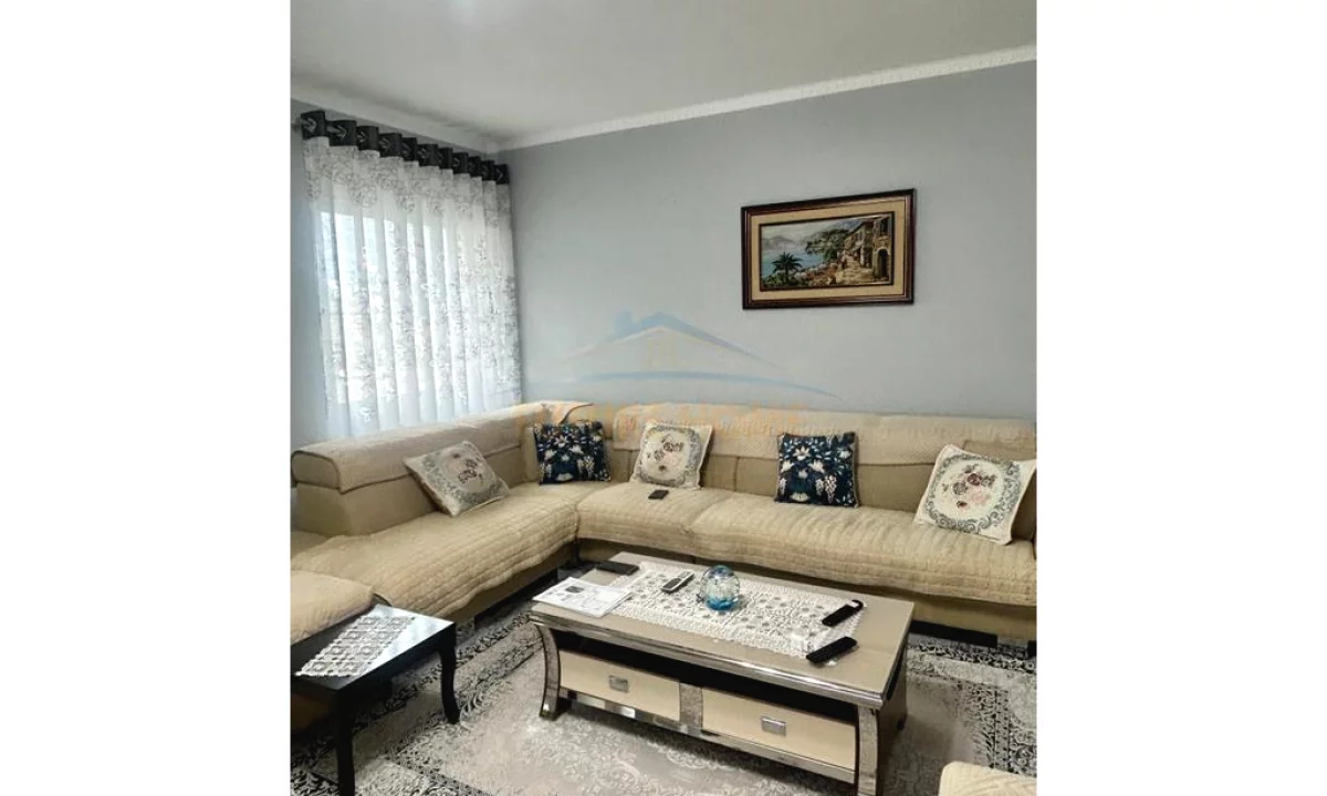 Appartamento in vendita a Tirana 2+1, Arredato