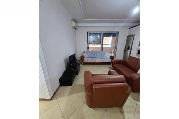Shitet, Apartament 2+1, Rruga Jordan Misja, Tirane.
