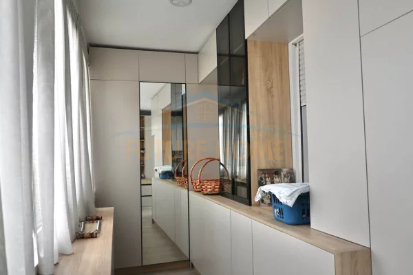 Appartamento in vendita a Tirana 2+1, Arredato