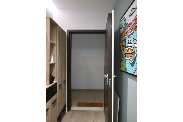 Appartamento in vendita a Tirana 2+1, Arredato