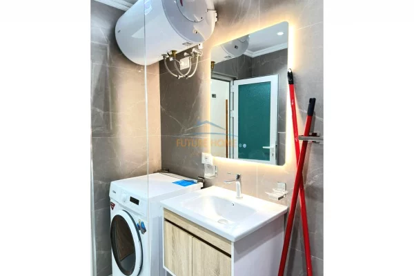 Appartamento in vendita a Tirana 1+1, Arredato