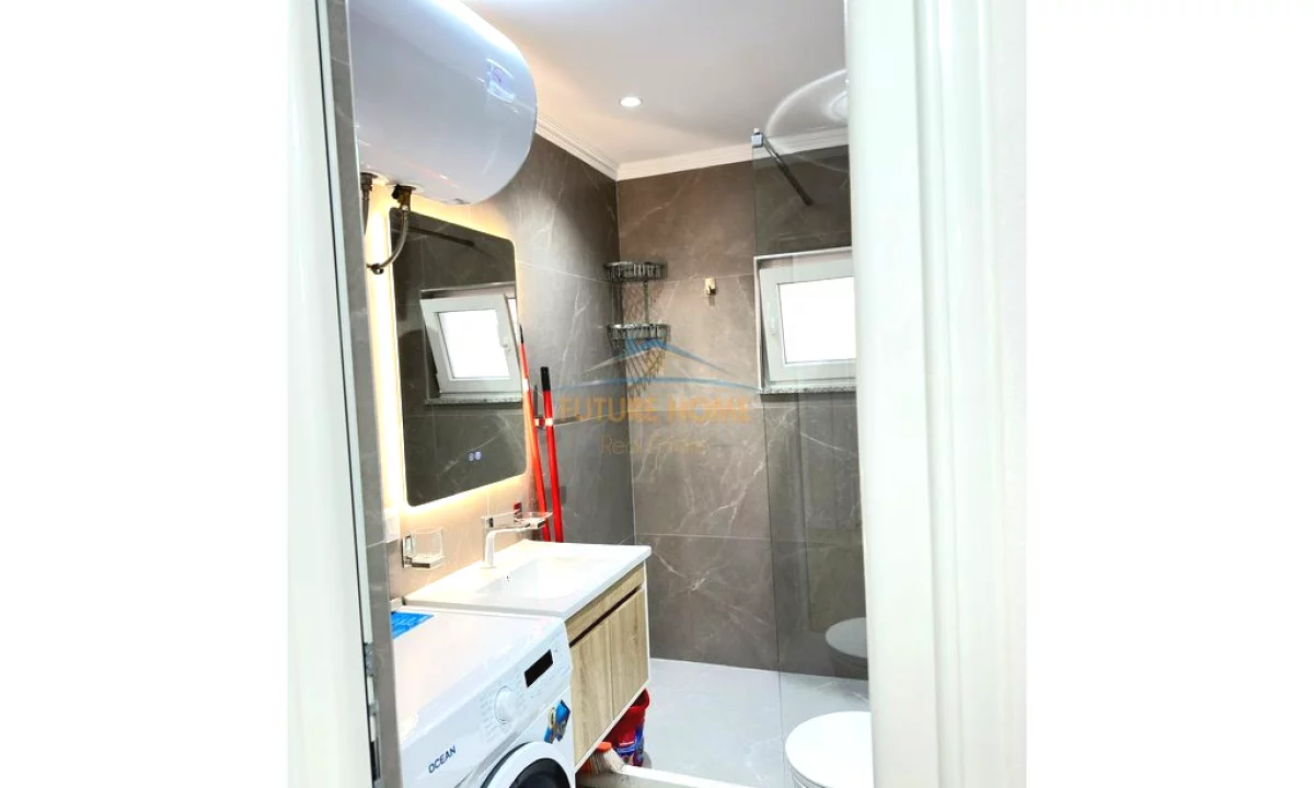 Appartamento in vendita a Tirana 1+1, Arredato