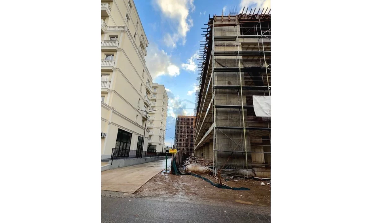 Appartamento in vendita a Tirana 3+1, Vuoto