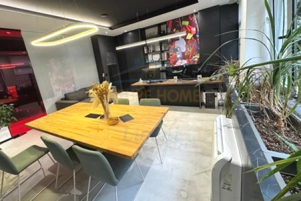 Shitet, Ambient Biznesi, Liqeni i Thate, Tirane.