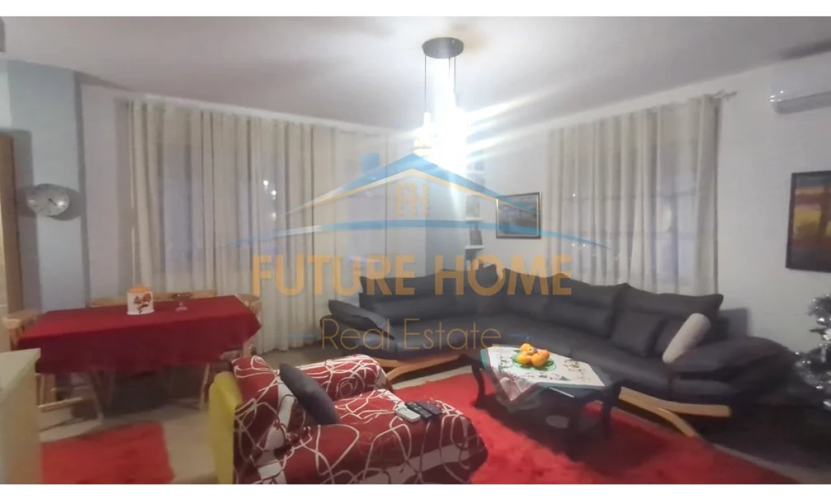 Appartamento in vendita a Tirana 2+1, Arredato