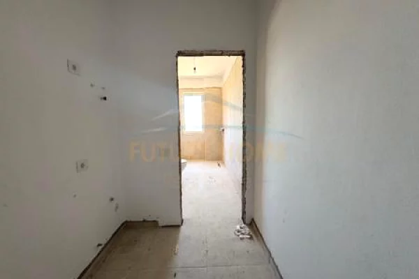 Appartamento in vendita a Tirana 2+1, Vuoto