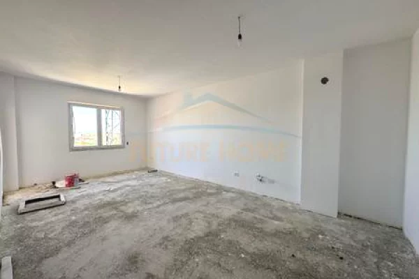 Appartamento in vendita a Tirana 2+1, Vuoto