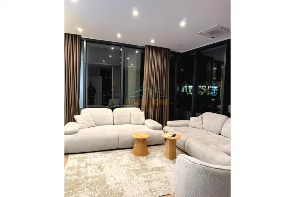 Appartamento in vendita a Tirana 2+1, Arredato