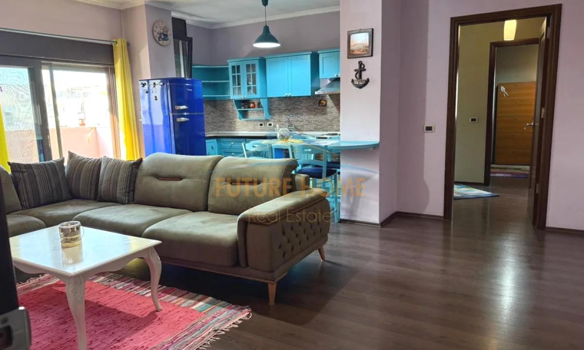 Appartamento in vendita a Tirana 2+1, Arredato