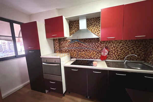 Appartamento in vendita a Tirana 2+1, Arredato