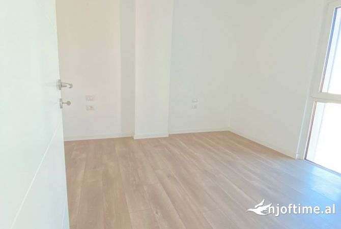 Business Property for Rent 3+1 in Tirana - 600 Euro