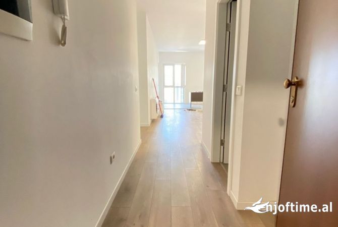 QERA, AMBIENT BIZNESI, EMERALD CENTER, TIRANE, TT 1871