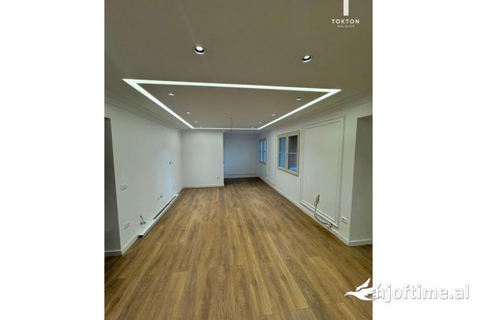 Business Property for Rent 3+1 in Tirana - 1,300 Euro
