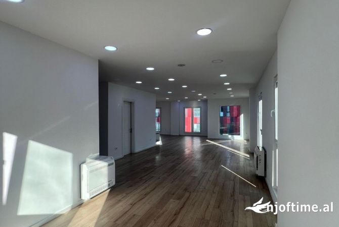 Business Property for Rent 3+1 in Tirana - 2,300 Euro