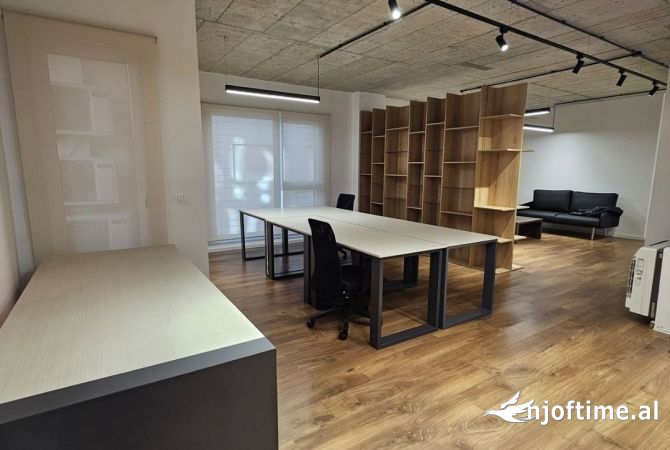 Business Property for Rent 3+1 in Tirana - 2,500 Euro