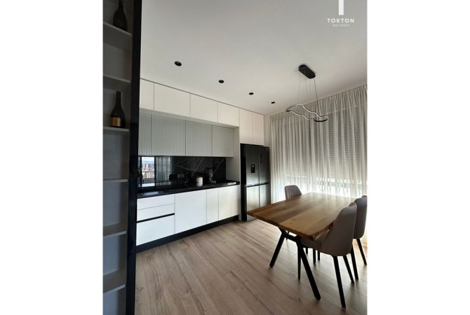 Shtepi me qera Apartament ne Tirane, 2+1, Mobilimi E mobiluar, Pagesa 1,000  Euro.