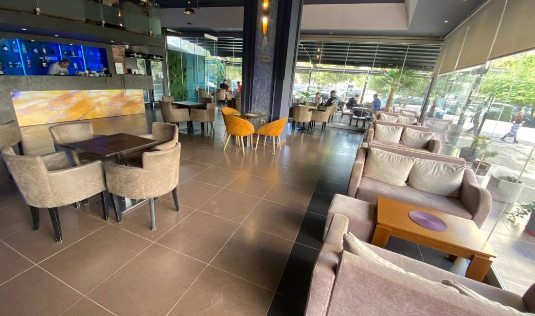 Jepet Me Qera Bar Kafe Ne Astir 