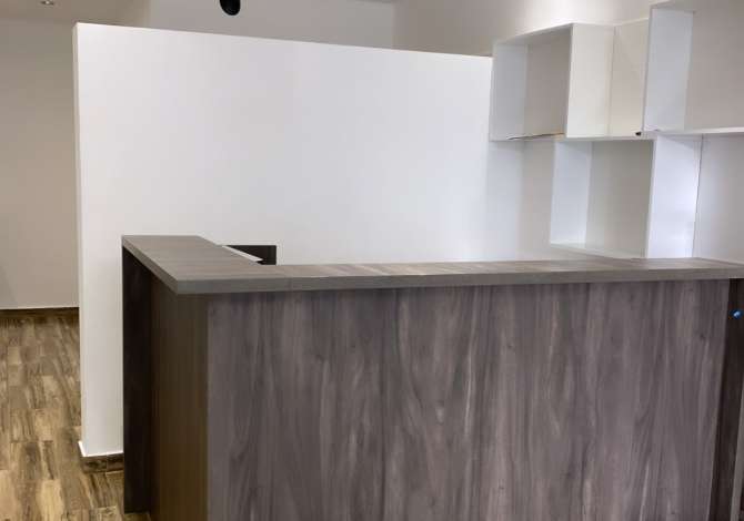 Ambient biznesi me qera 3+1 ne Tirane - 50,000 Leke